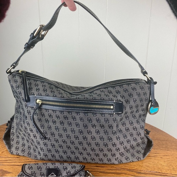 Dooney & Bourke Vintage Sig large slouchy hobo & wristlet Gray/Black Blue Duck - Picture 4 of 13
